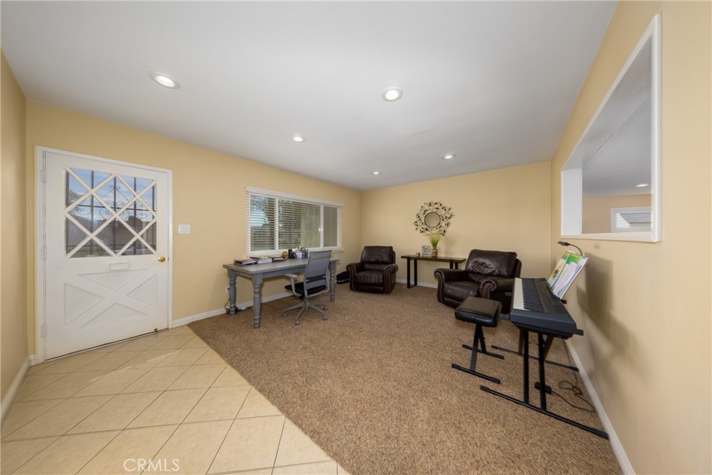 1225 W Glenmere Street