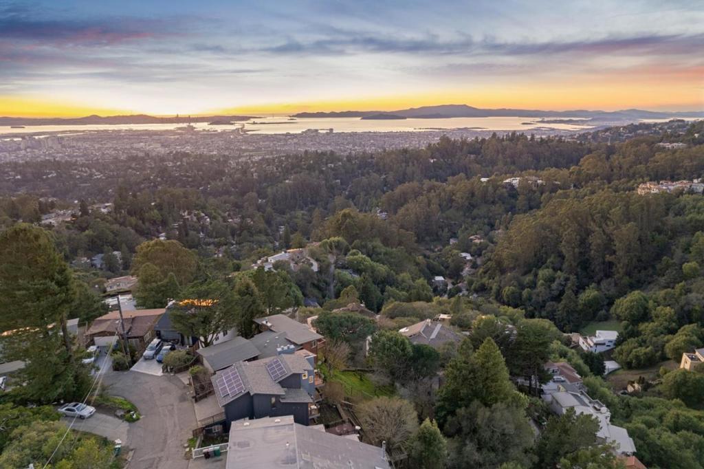 Properties 2 58 Villanova Drive