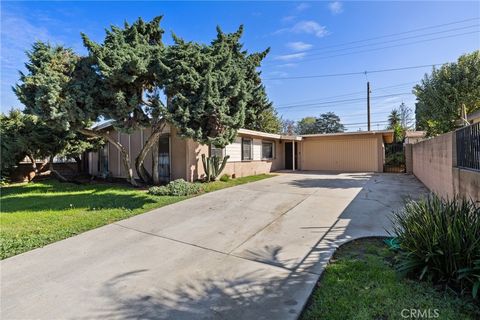 Photo of 5902 N Viceroy Ave, Azusa, CA 91702 (MLS # CV26033676)