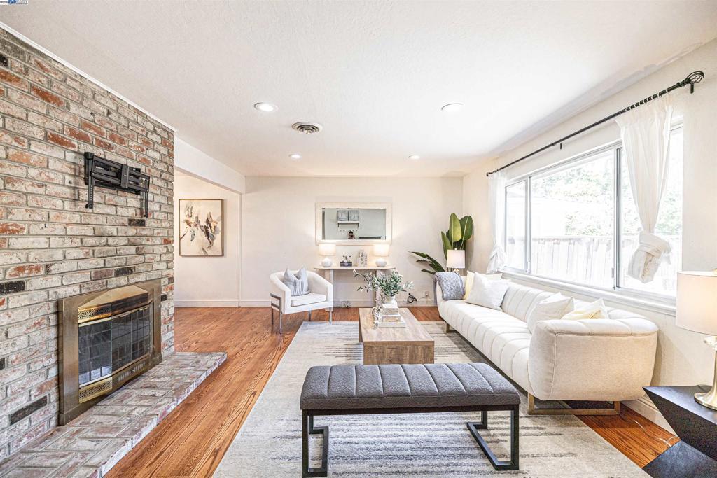 COLLEGE PARK - Residential