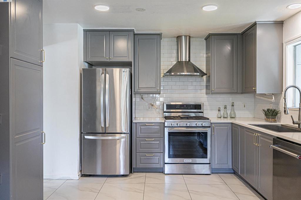 COLLEGE PARK - Residential