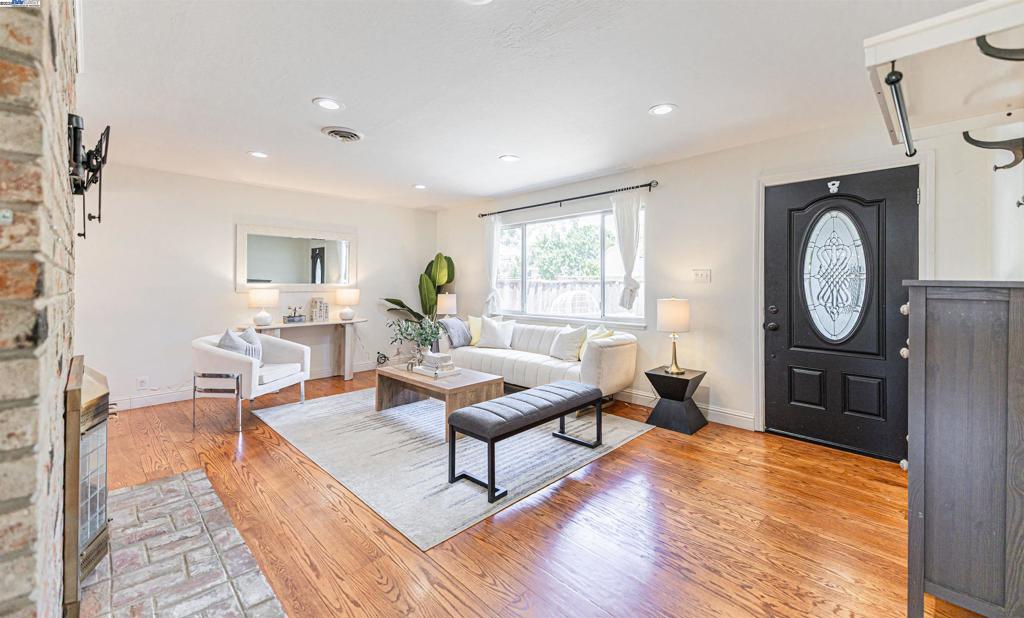 COLLEGE PARK - Residential