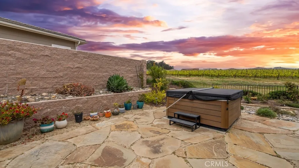 Nipomo, California 93444, United States, 3 Bedrooms Bedrooms, ,4 BathroomsBathrooms,Residential,Active,242830