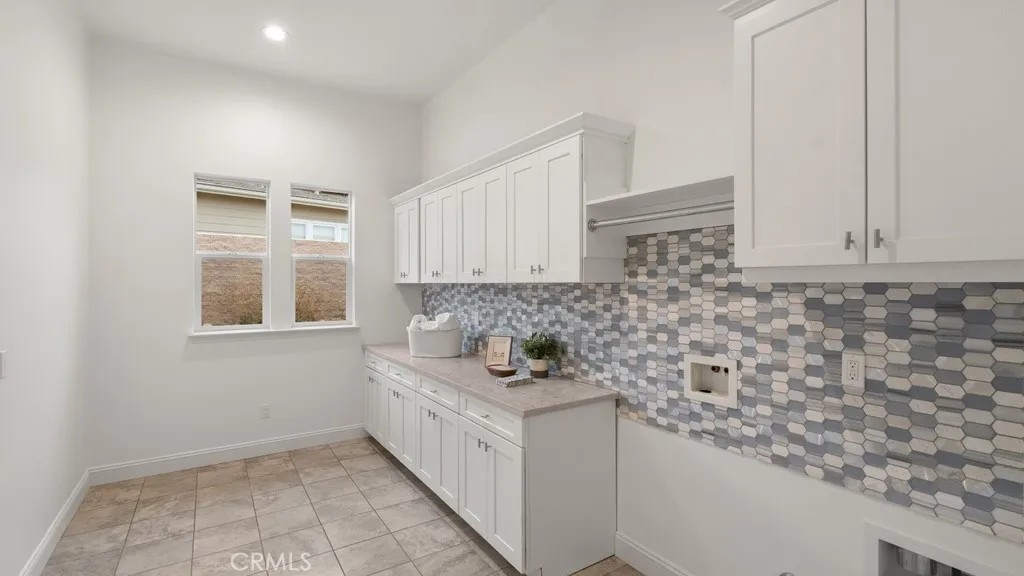 Nipomo, California 93444, United States, 3 Bedrooms Bedrooms, ,4 BathroomsBathrooms,Residential,Active,242830