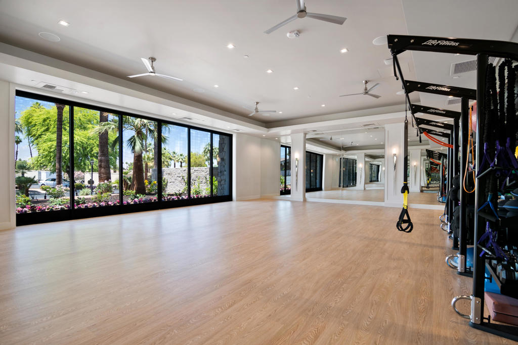 The Lakes Country Cl - Residential