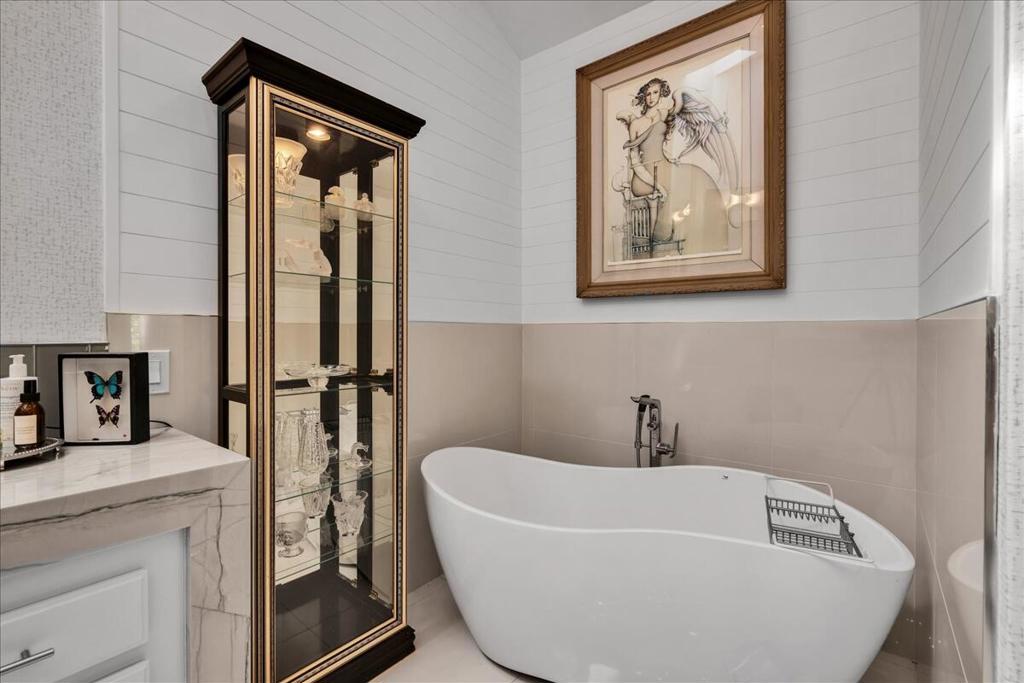 The Lakes Country Cl - Residential