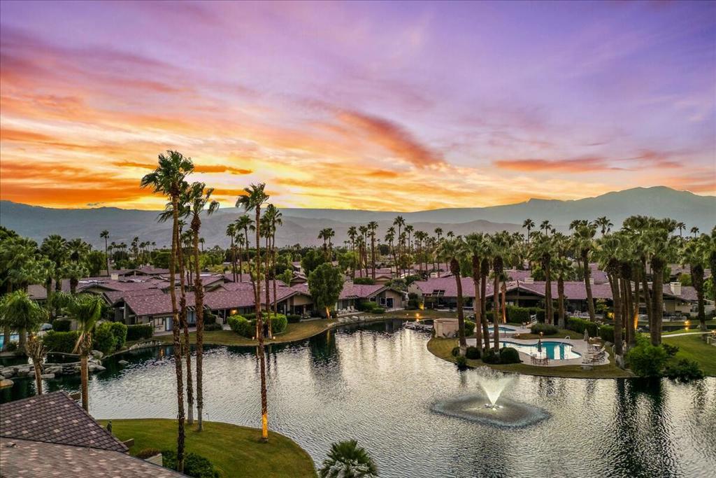 The Lakes Country Cl - Residential