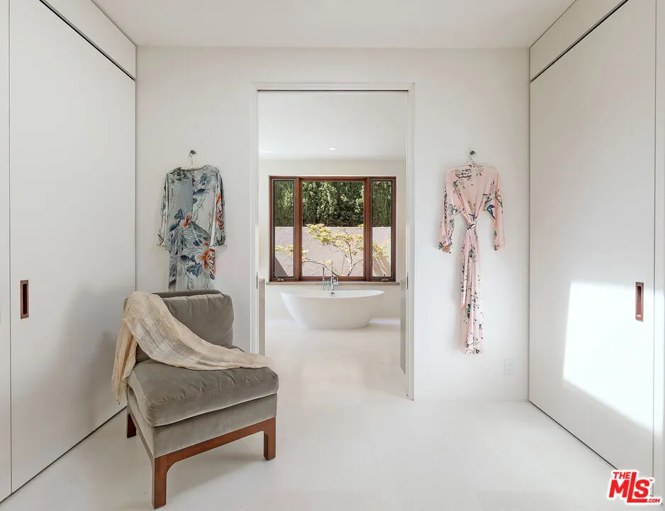 Santa Barbara, California 93108, United States, 4 Bedrooms Bedrooms, ,4 BathroomsBathrooms,Residential,Active,153924