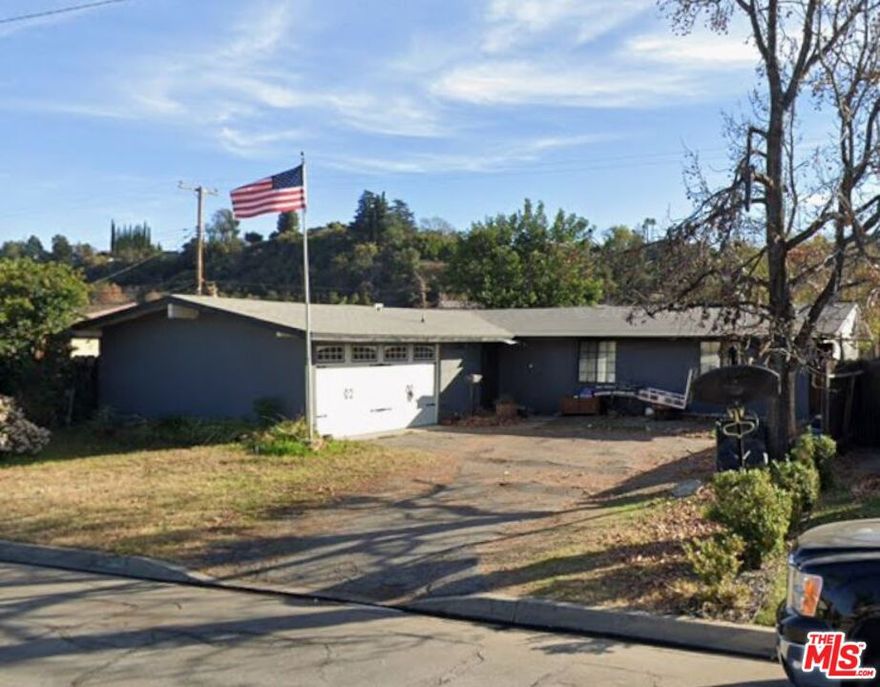 Single family residence in a great neighborhood in Glendora.  Property consists of 4 bedrooms and 2 updated full baths.  Spacious living room that opens to the backyard, dining area & kitchen.  Great size backyard, 2 car-garage and central A/C is brand new.  Minutes to schools, shopping center, restaurants, shops, hiking trails and the Raging Waters water park.