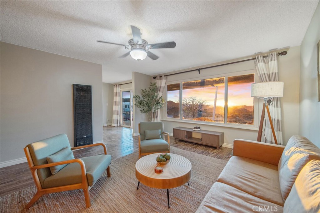 Custom Agua Dulce (CADUL) - Residential