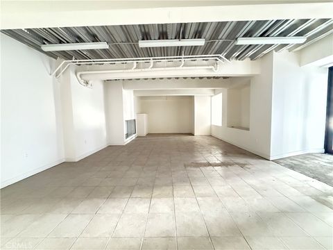 Photo of 600 S Spring St #R4, Los Angeles, CA 90014 (MLS # SR26130664)
