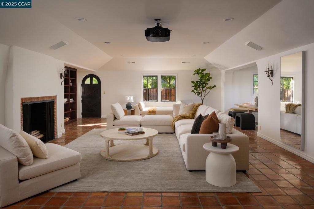 PIEDMONT - Residential