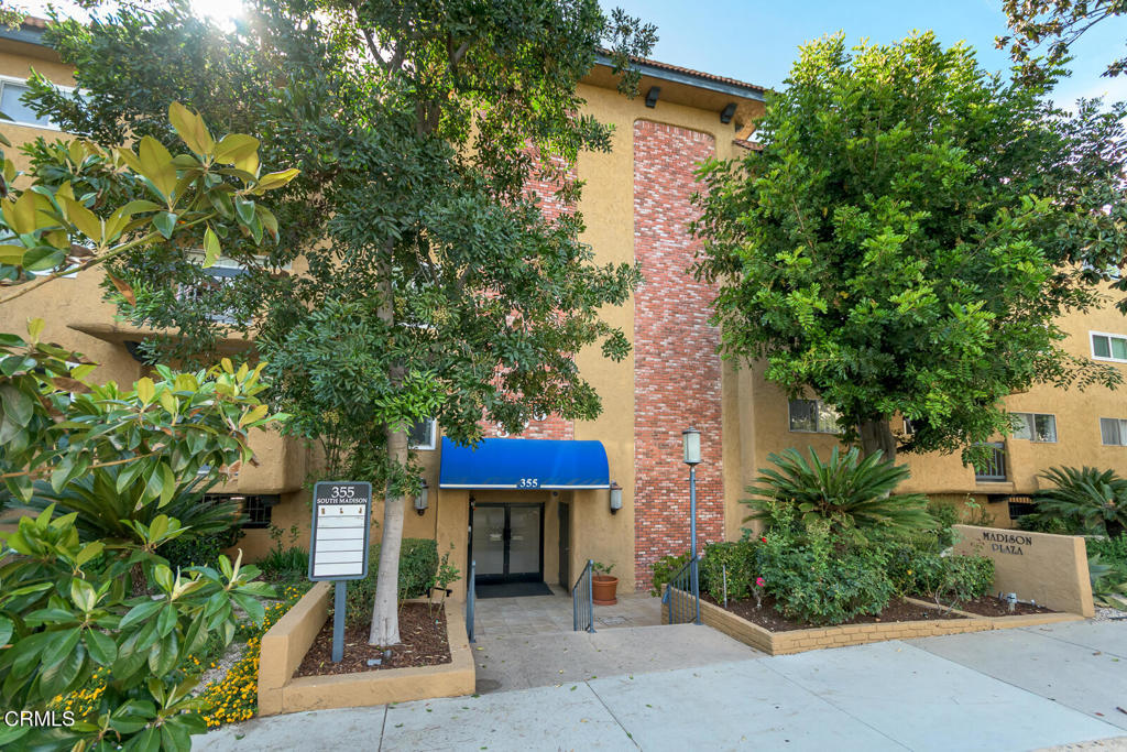 355 S Madison 212