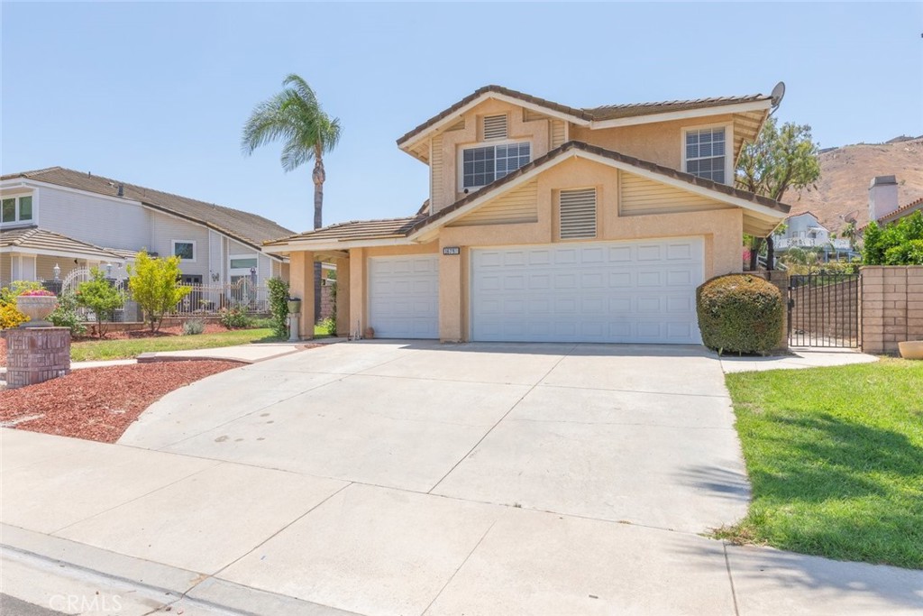 16783 Lake Knoll