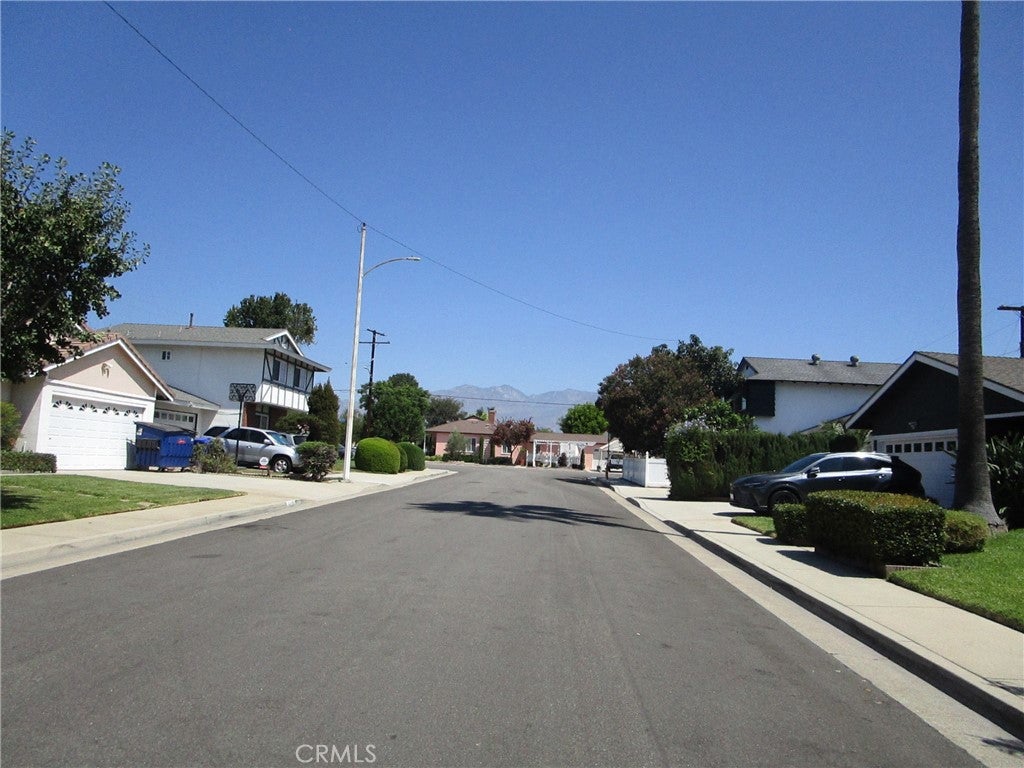 5559 N Del Loma