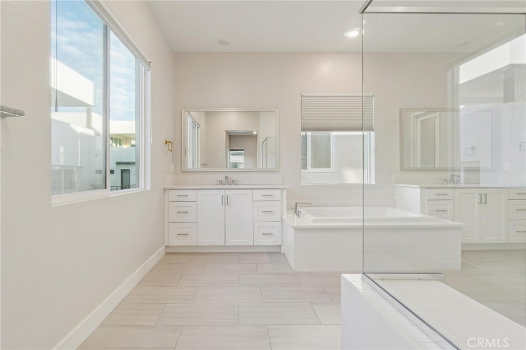 Rosemist (ROSE5P) - Residential