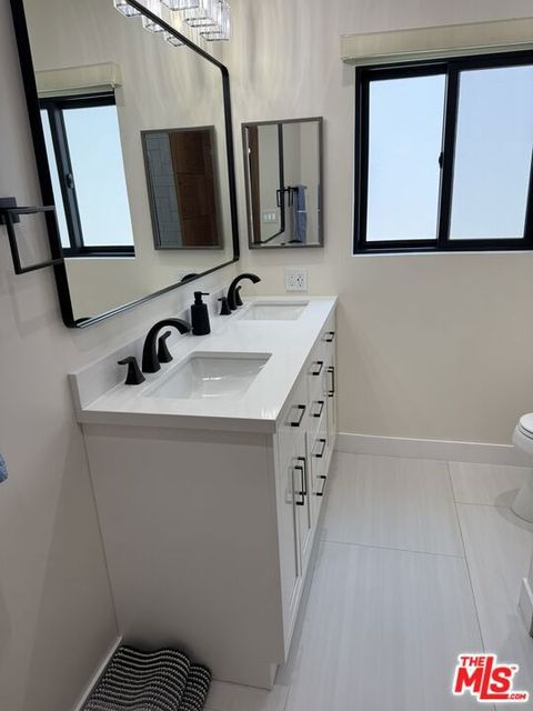Tiny photo for 7627 Encino Avenue, Northridge, CA 91325 (MLS # 25602299)