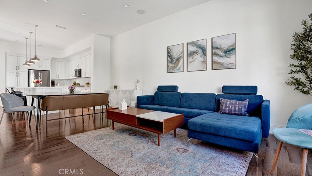 111 Frame, Irvine CA 92618 - Photo 8