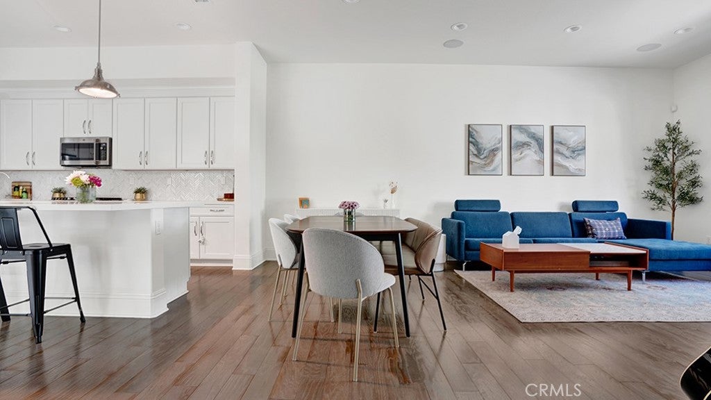 111 Frame, Irvine CA 92618 - Photo 9