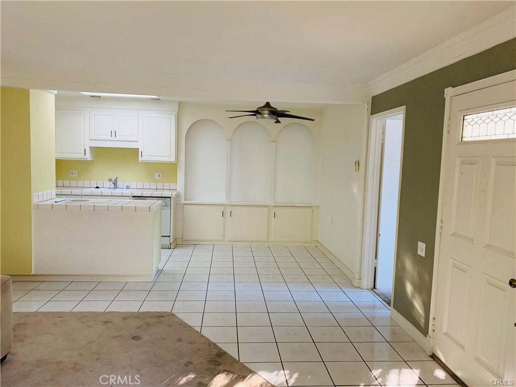 2276 VIA MARIPOSA EAST R