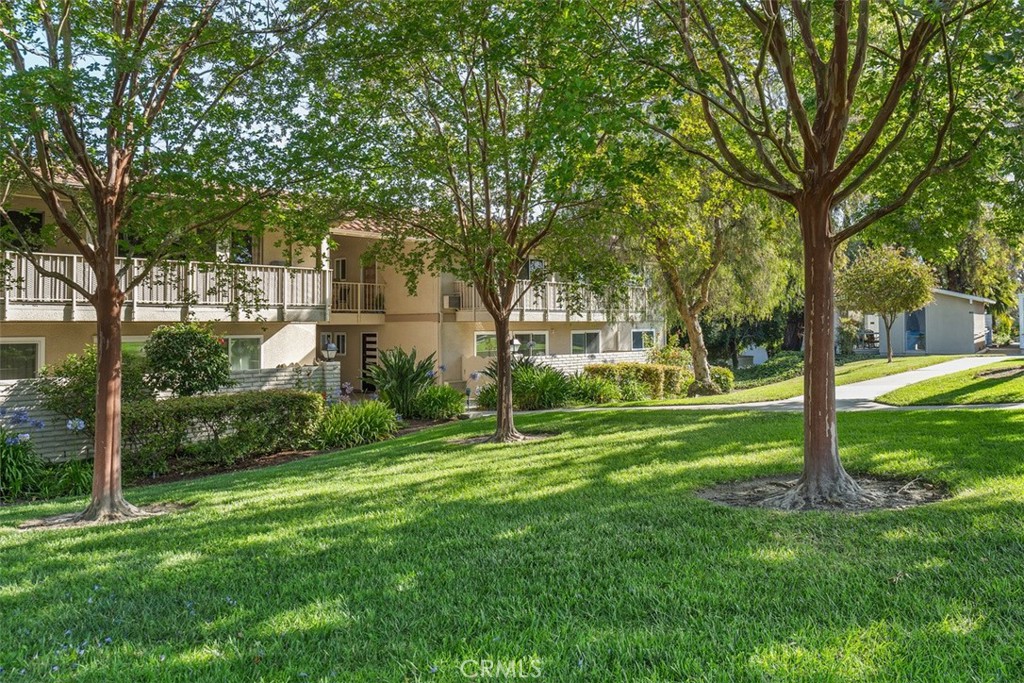 637 Avenida Sevilla C