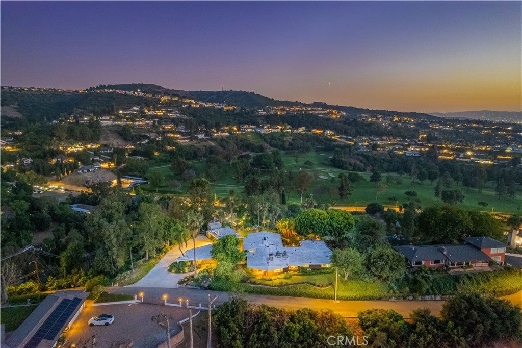 2904 Far View