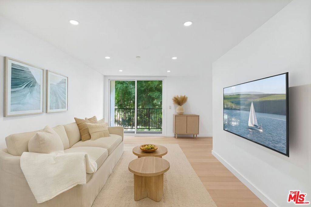 23901 Civic Center Way 126, Malibu CA 90265