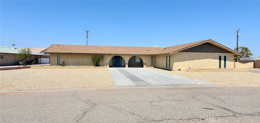 Beautiful well kept home, featuring 4 spacious bedrooms, 2 full bathrooms and 1/2 bathroom, 2,446 Sq Ft Home provides a huge living space for family and
gatherings. There is recent updates includes new flooring on all bedrooms,
The open floor flows to a huge family room featuring a very nice fireplace. Separate bonus room offers extra storage or office. There is plenty of space.
This property is below value to a fast sale. Don't miss out.