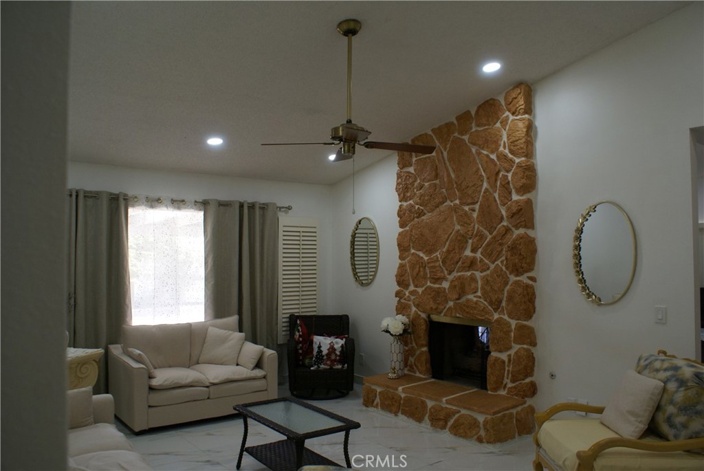 2250 Redwood Drive