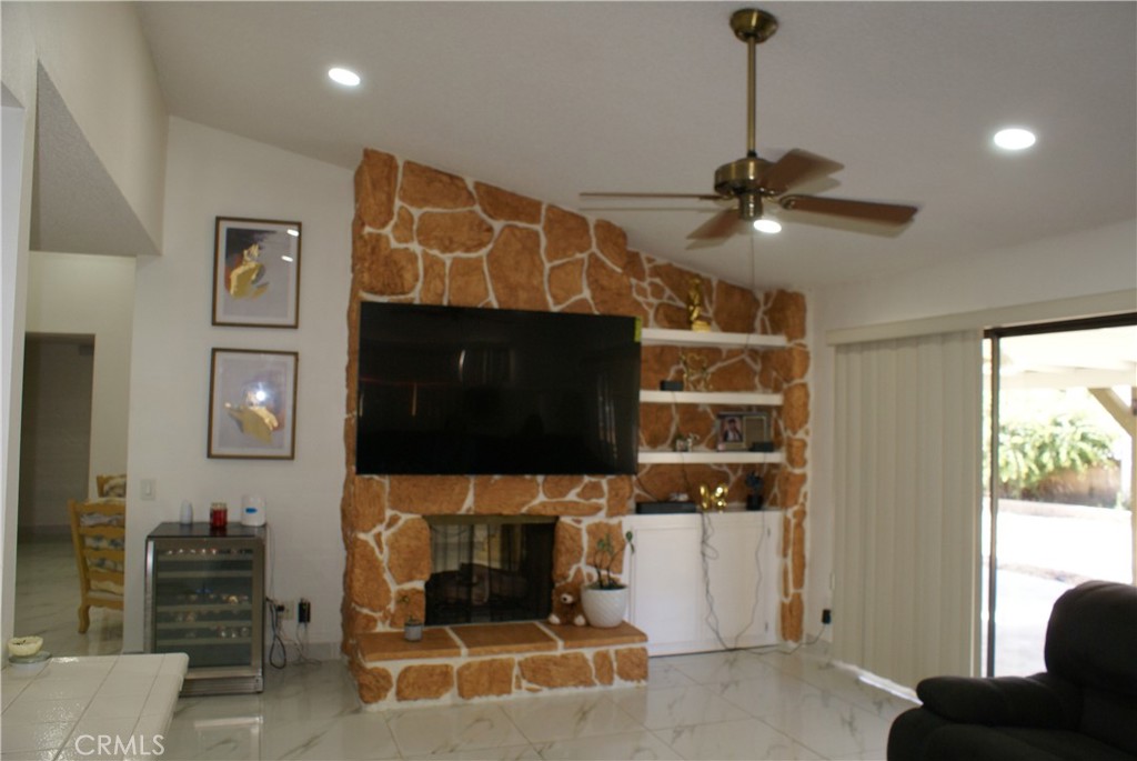 2250 Redwood Drive