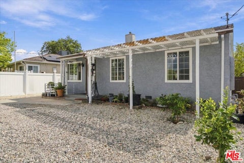 Photo of 11160 Welby Way, North Hollywood, CA 91606 (MLS # 26104533)