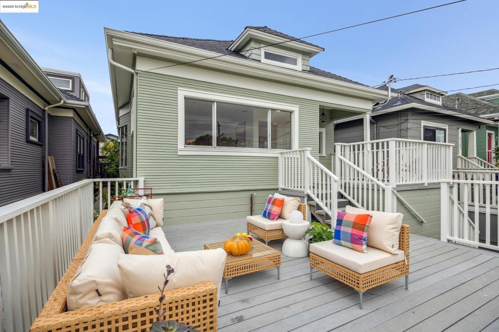 PIEDMONT AVENUE - Residential