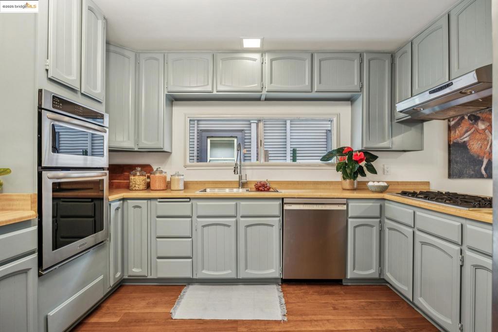 PIEDMONT AVENUE - Residential