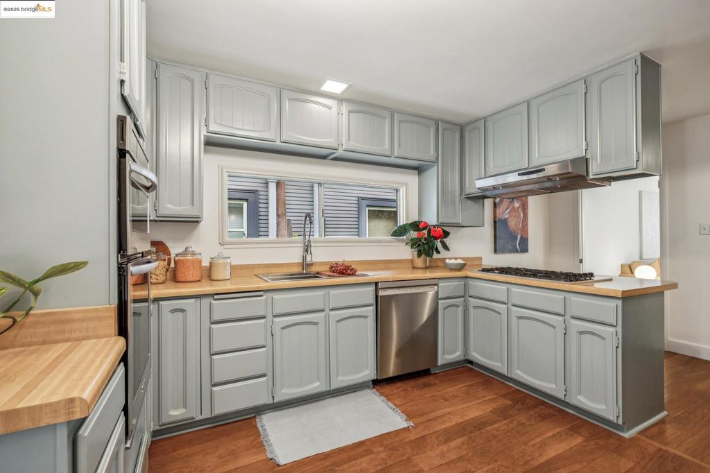 PIEDMONT AVENUE - Residential