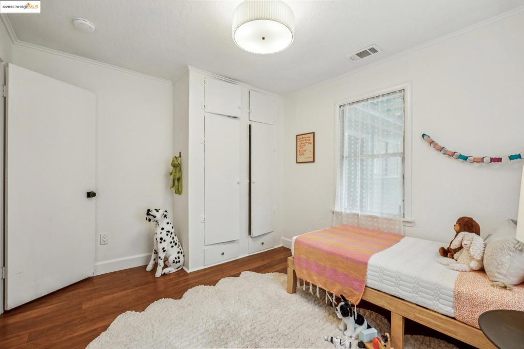 PIEDMONT AVENUE - Residential