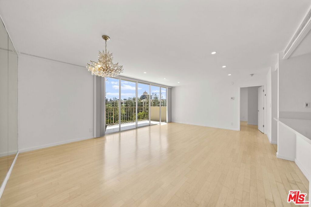 2160 Century Park East 808