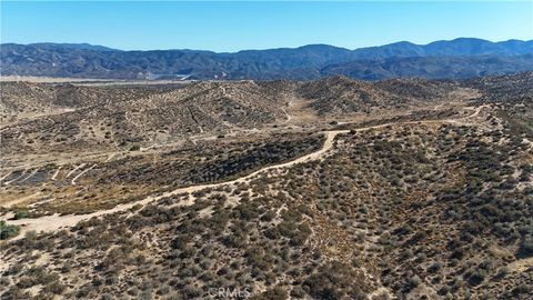 Photo of 0 Summit Valley Road, Hesperia, CA 92345 (MLS # HD25186320)