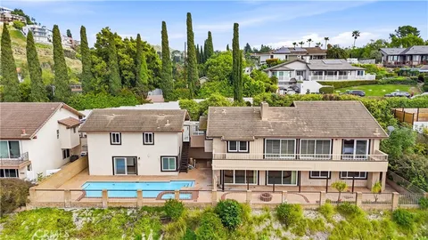 18831 Winnwood Lane, Santa Ana, CA 92705 - MLS#: PW26039872