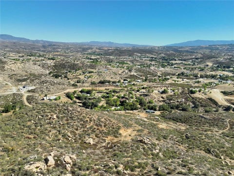 Photo of 17 Remuda Drive, Temecula, CA 92592 (MLS # FR26231959)