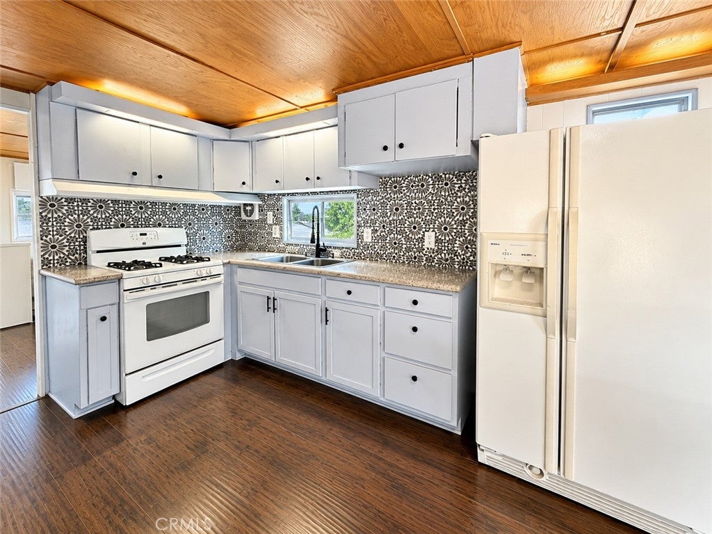 10701 G Avenue 12