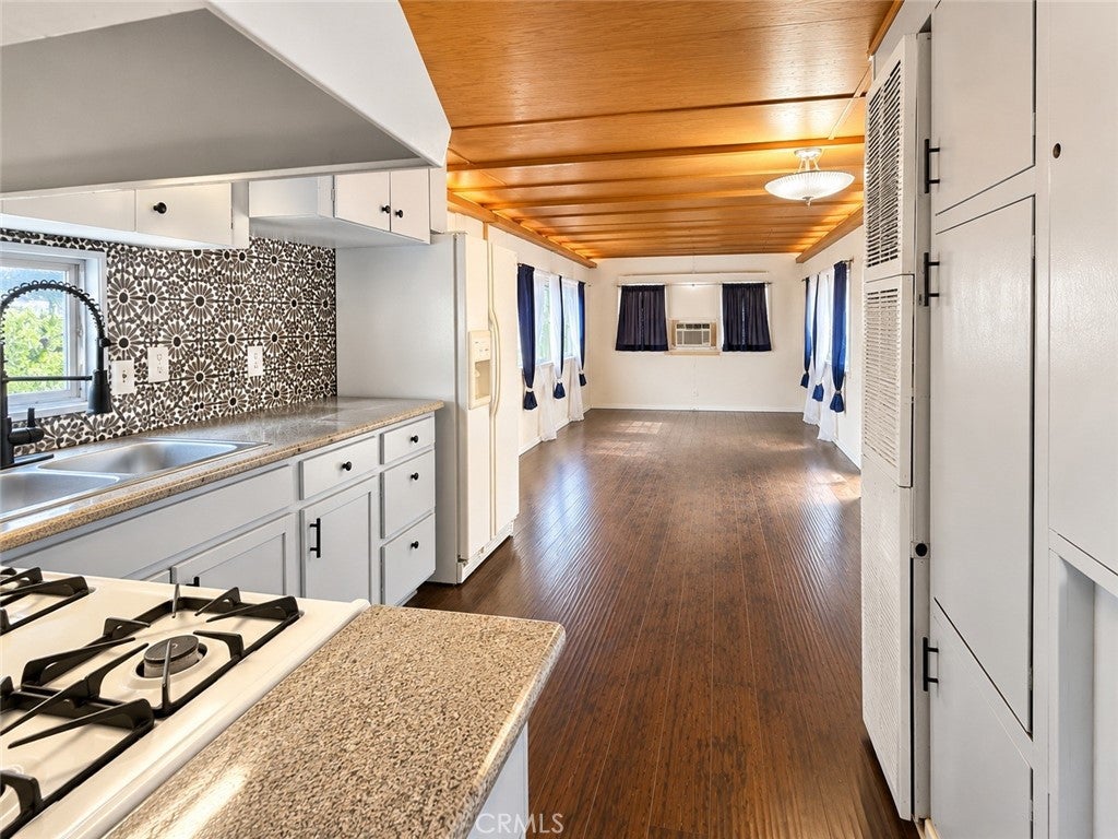 10701 G Avenue 12