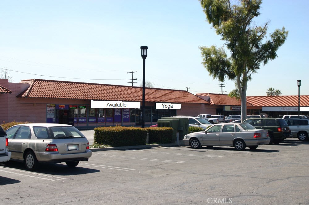 Multi-tenant shopping center. Great exposure on Whittier Blvd with common area parking. Co-Tenants are Laundry, Honey Baked Hams, Nail Salon, Dentist, Jax Donuts and Shang Hwa Restaurant.
Available:
Unit 2418 - 1,520 SF - $$1.50 NNN $0.40
Unit 2424 - 100 - 1,000 SF $TBD
Unit 2436 - 2,222 SF - $1.50 NNN $ 0.54