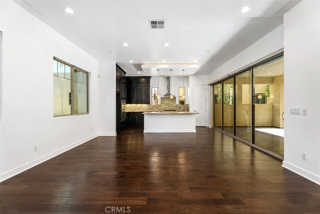 Irvine, California 92618, United States, 4 Bedrooms Bedrooms, ,4 BathroomsBathrooms,Residential,Active,207690