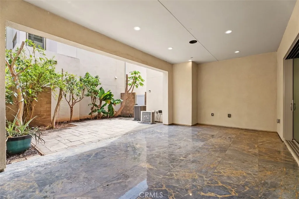 Irvine, California 92618, United States, 4 Bedrooms Bedrooms, ,4 BathroomsBathrooms,Residential,Active,207690