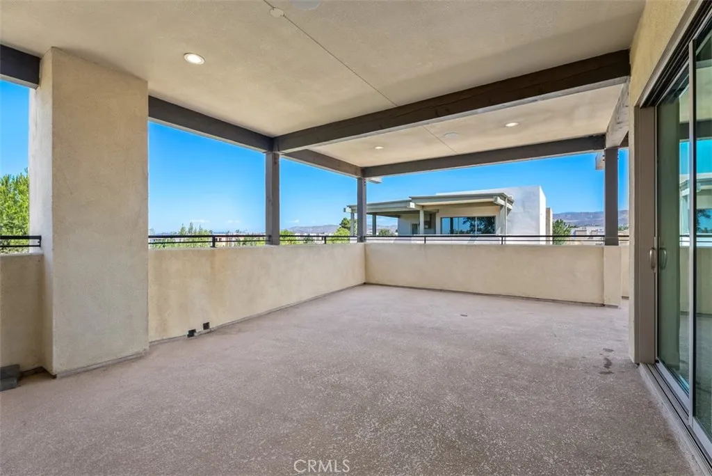 Irvine, California 92618, United States, 4 Bedrooms Bedrooms, ,4 BathroomsBathrooms,Residential,Active,207690