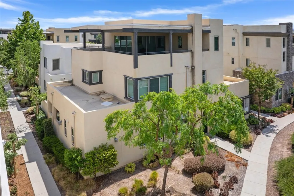 Irvine, California 92618, United States, 4 Bedrooms Bedrooms, ,4 BathroomsBathrooms,Residential,Active,207690