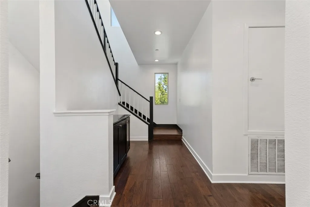 Irvine, California 92618, United States, 4 Bedrooms Bedrooms, ,4 BathroomsBathrooms,Residential,Active,207690