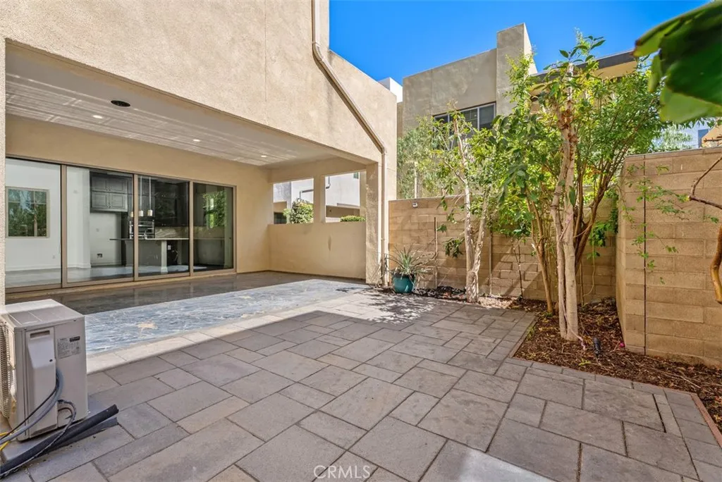 Irvine, California 92618, United States, 4 Bedrooms Bedrooms, ,4 BathroomsBathrooms,Residential,Active,207690