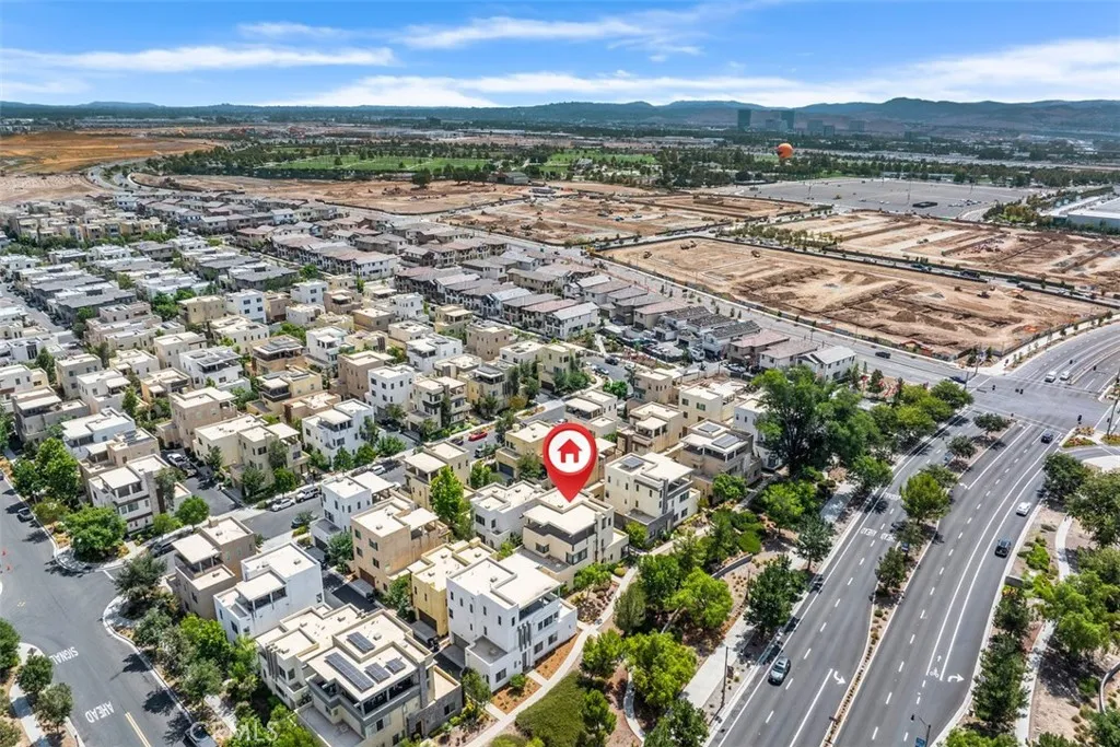 Irvine, California 92618, United States, 4 Bedrooms Bedrooms, ,4 BathroomsBathrooms,Residential,Active,207690