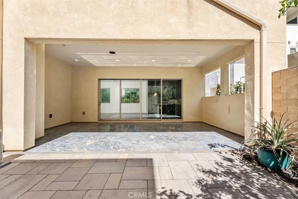 Irvine, California 92618, United States, 4 Bedrooms Bedrooms, ,4 BathroomsBathrooms,Residential,Active,207690